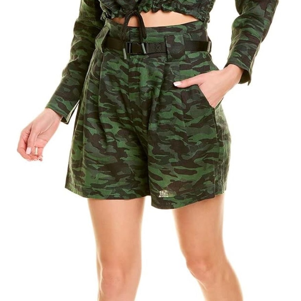 Solid & Striped The Talia Short